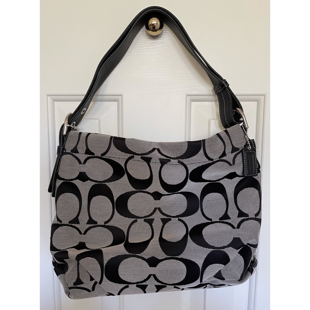 BRAND NEW never used NWOT COACH black hobo signature handbag purse